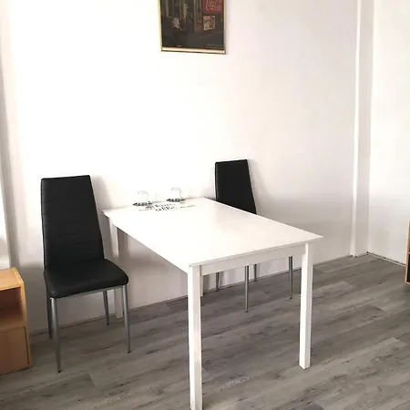 Zimmervermietung Schoene Gasse 6 * Freiberg