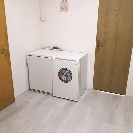 Zimmervermietung Schoene Gasse 6 Rum i privatbostad *