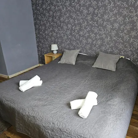 Zimmervermietung Schoene Gasse 6 *