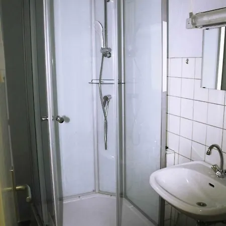 Zimmervermietung Schoene Gasse 6 * Freiberg